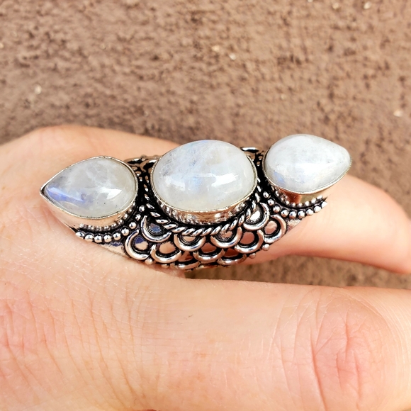 New Rainbow Moonstone 925 Silver Statement Ring. - Picture 7 of 16
